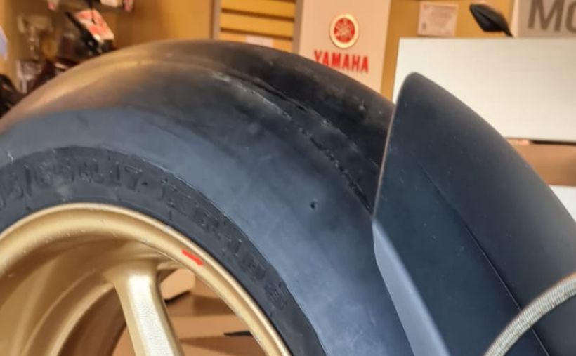YAMAHA YZF 1000 R1 15