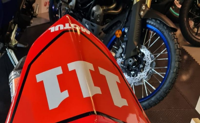 YAMAHA YZF 1000 R1 19
