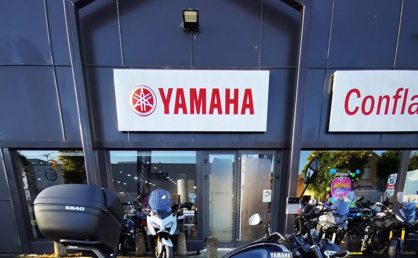 YAMAHA XSR 125 Legacy 2