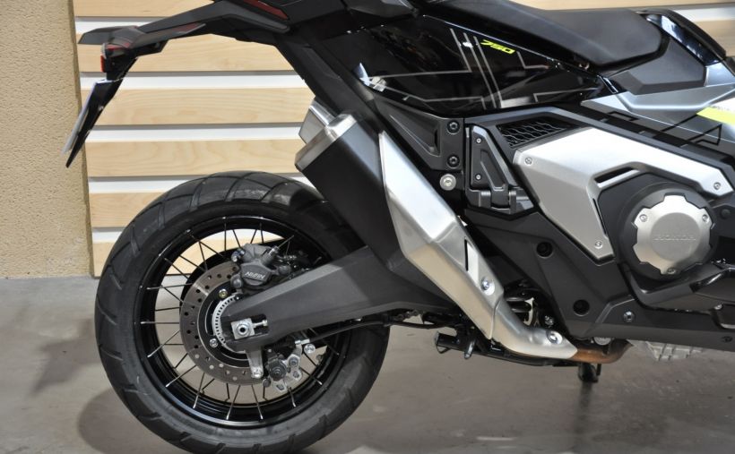 HONDA X-ADV 7