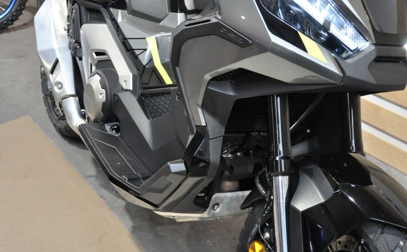HONDA X-ADV 11