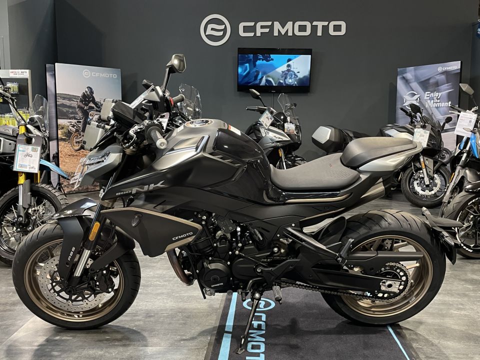 CF MOTO 800 NK Advance 10