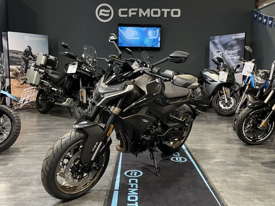 CF MOTO 800 NK Advance 15