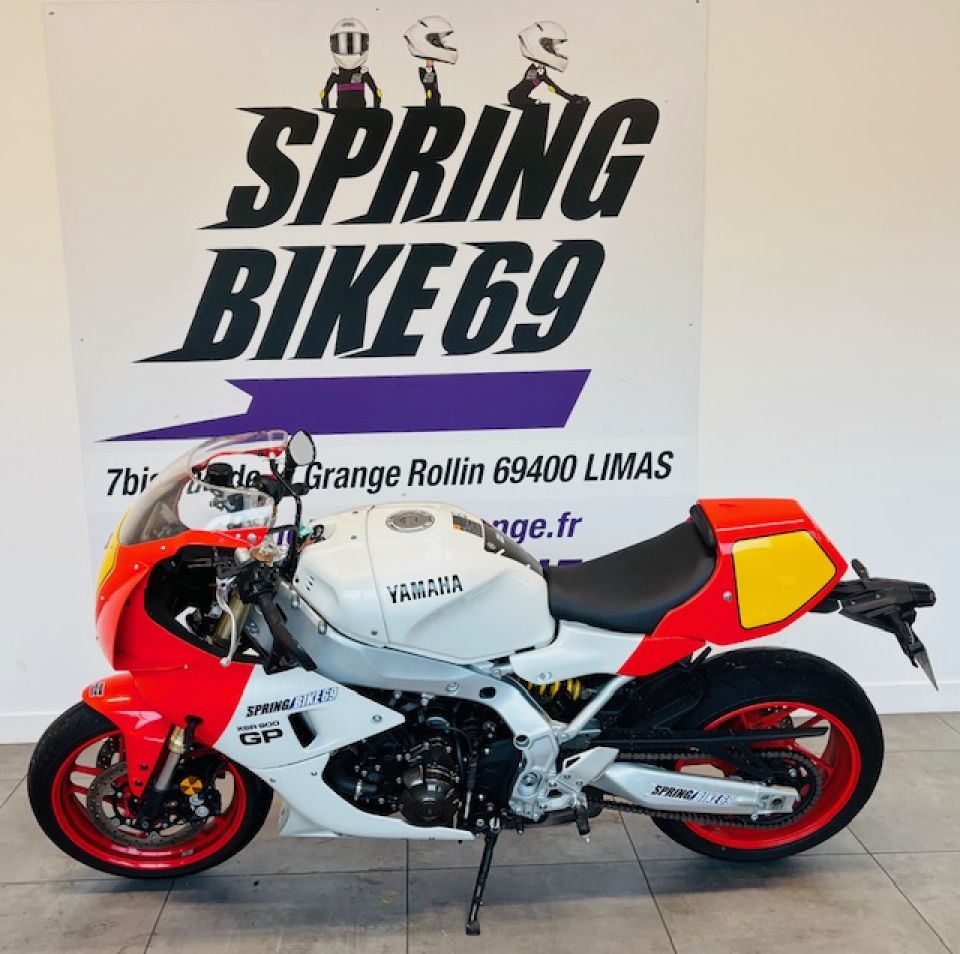 YAMAHA XSR 900 GP 0