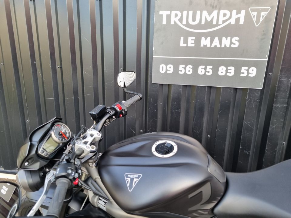 TRIUMPH STREET TRIPLE 765 R 30