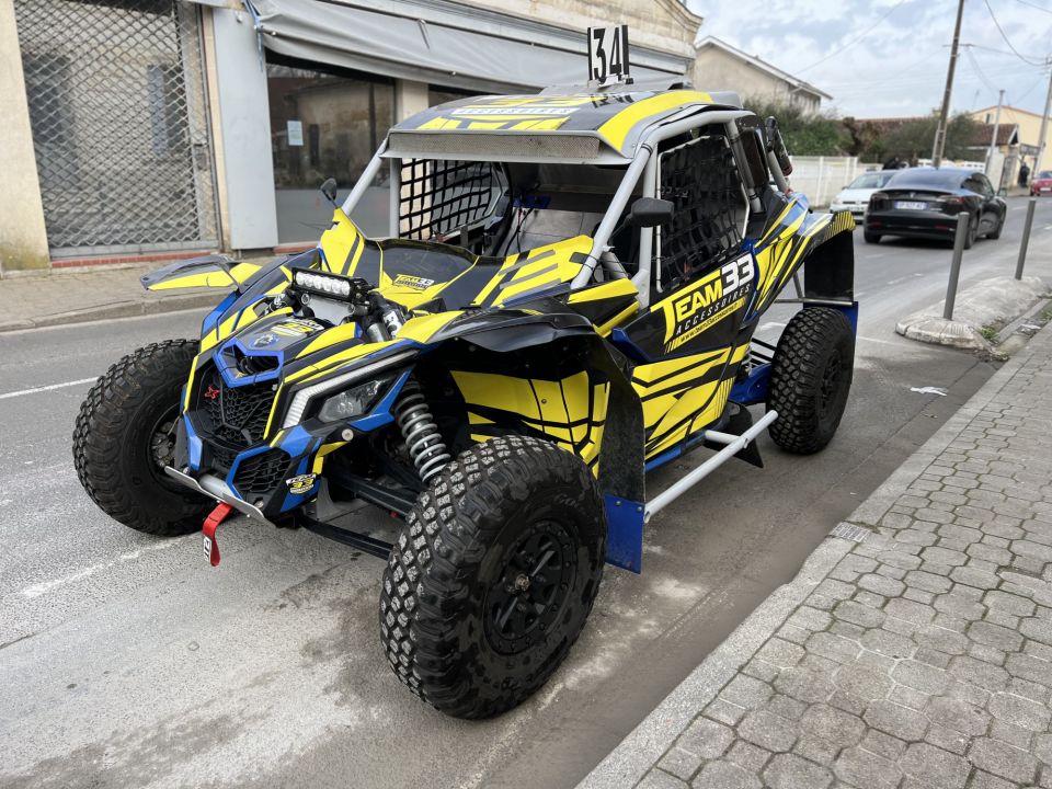 CAN-AM MAVERICK X3 63