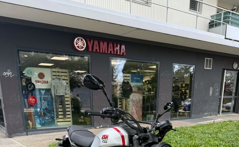 YAMAHA XSR 700 XTRIBUTE 0