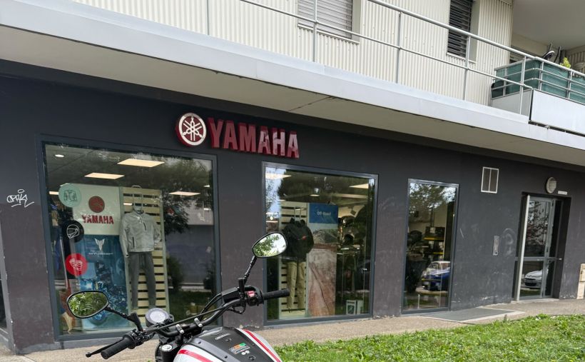YAMAHA XSR 700 XTRIBUTE 3