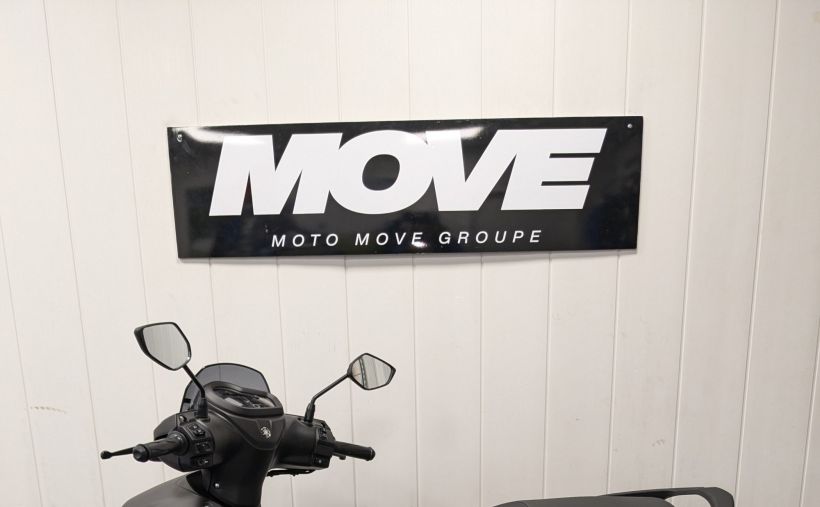YAMAHA RayZR 125 4