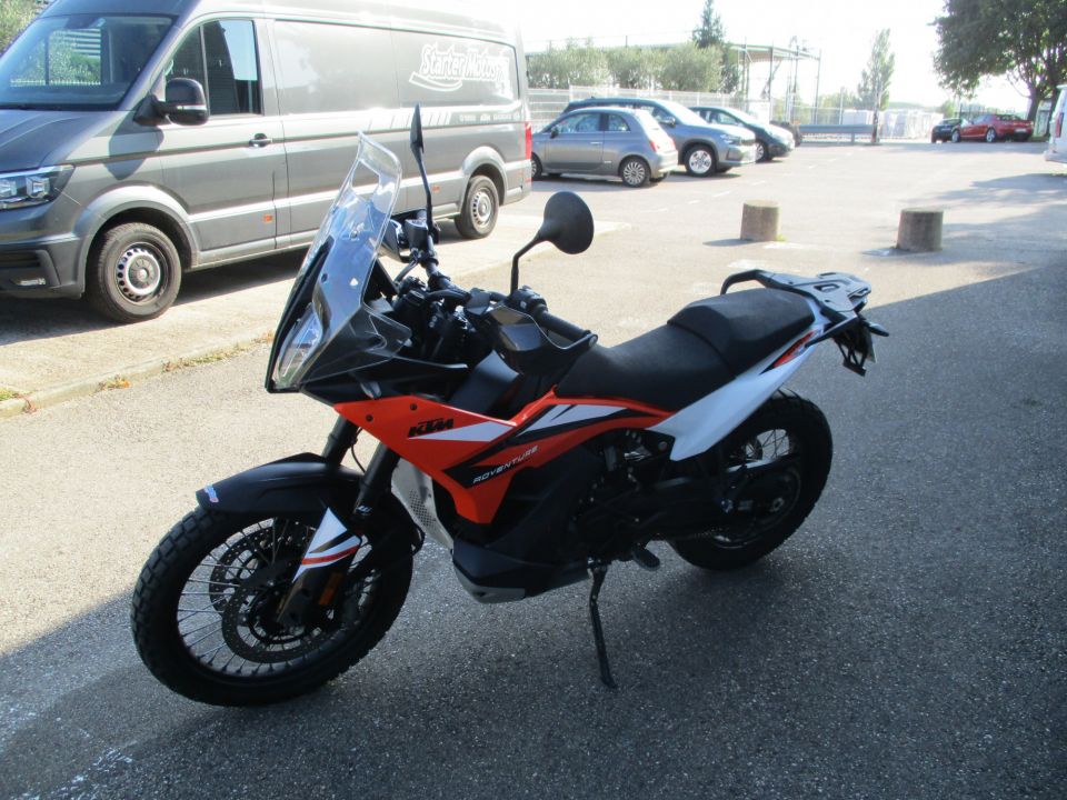 KTM 890 ADVENTURE 9
