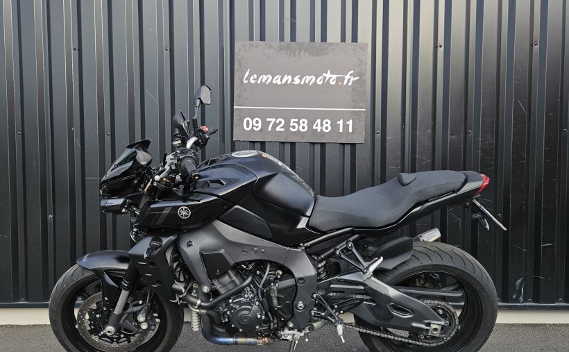 YAMAHA MT-10 25