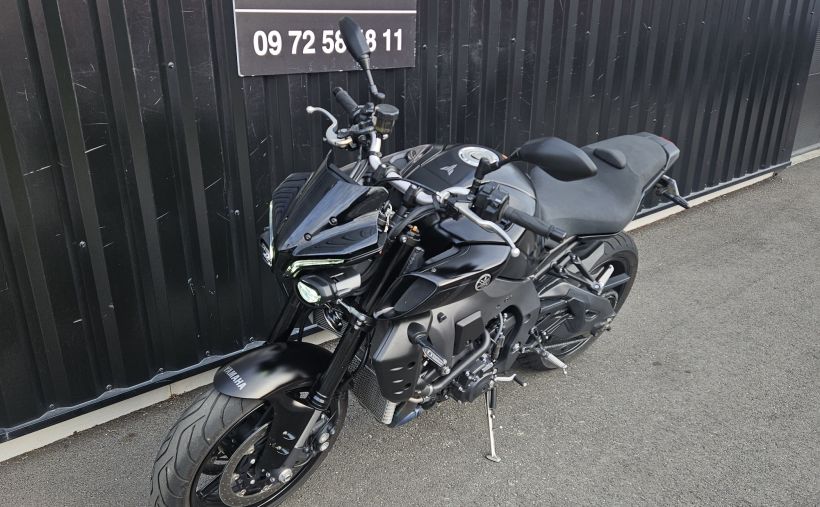 YAMAHA MT-10 35