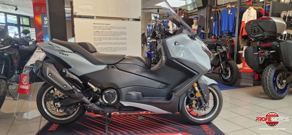 YAMAHA XP T-MAX 560 TECH MAX 1