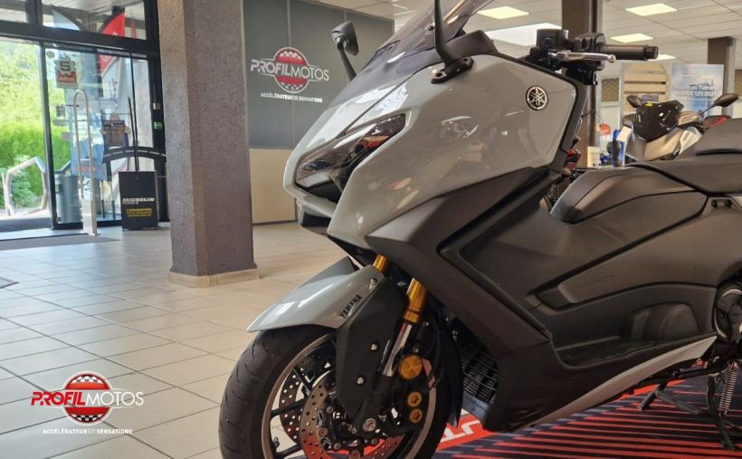 YAMAHA XP T-MAX 560 TECH MAX 2