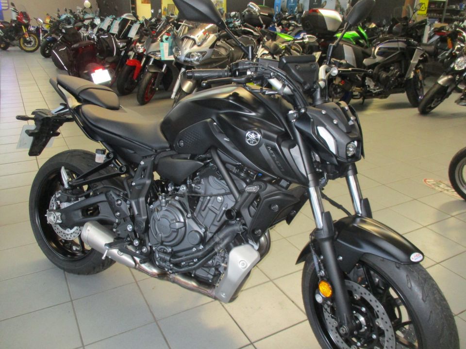 YAMAHA MT-07 20