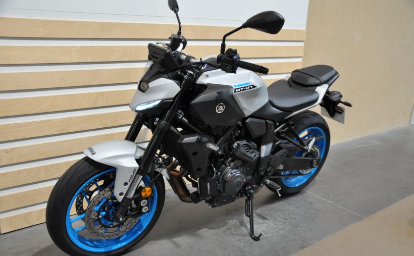 YAMAHA MT-07 Y-AMT 1