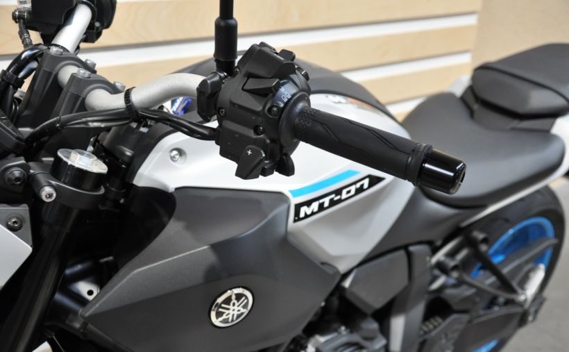 YAMAHA MT-07 Y-AMT 4