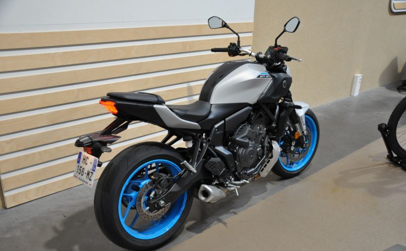YAMAHA MT-07 Y-AMT 9