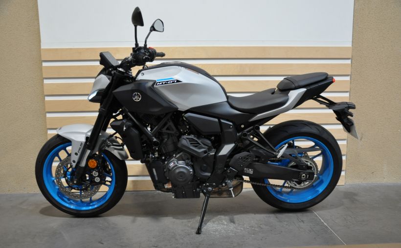 YAMAHA MT-07 Y-AMT 12