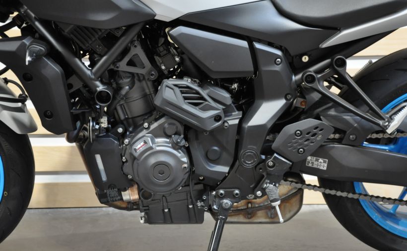YAMAHA MT-07 Y-AMT 13