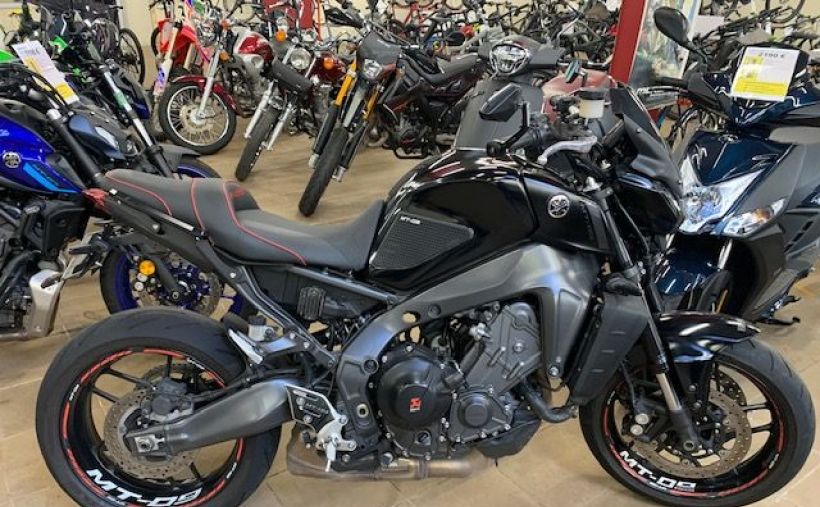 YAMAHA MT-09 0