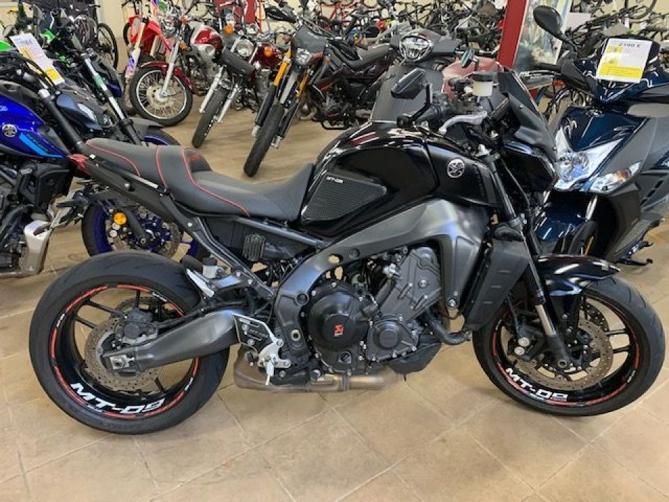 YAMAHA MT-09 0