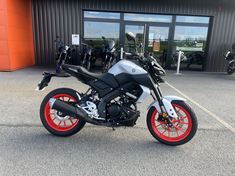 YAMAHA MT-125 5