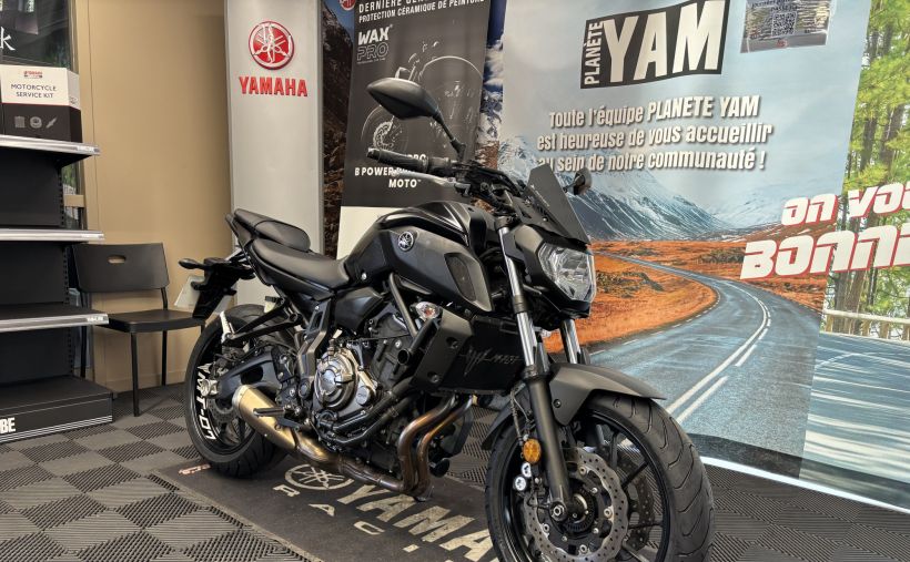 YAMAHA MT-07 1