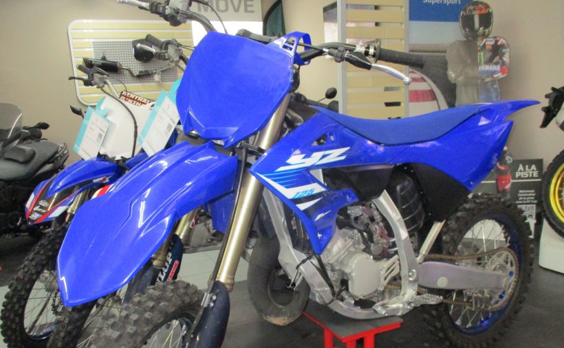 YAMAHA YZ 125 1