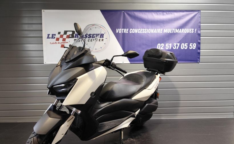 YAMAHA XMAX 300 12