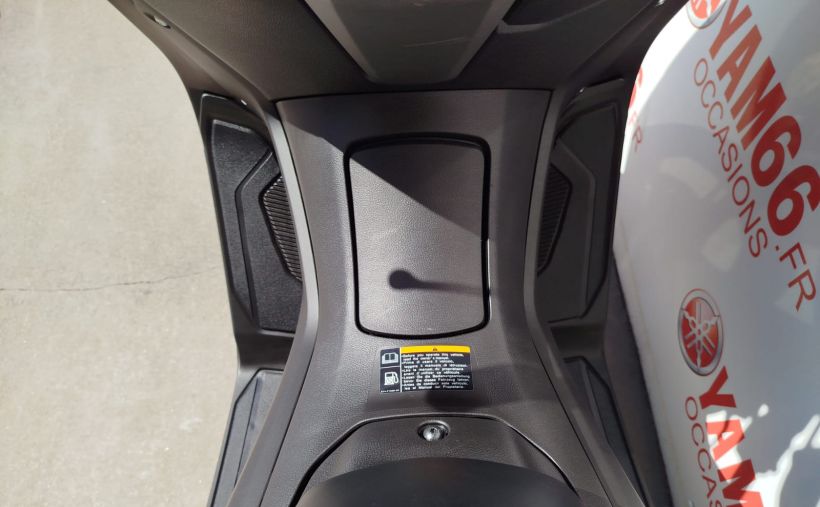 YAMAHA NMAX 125 13