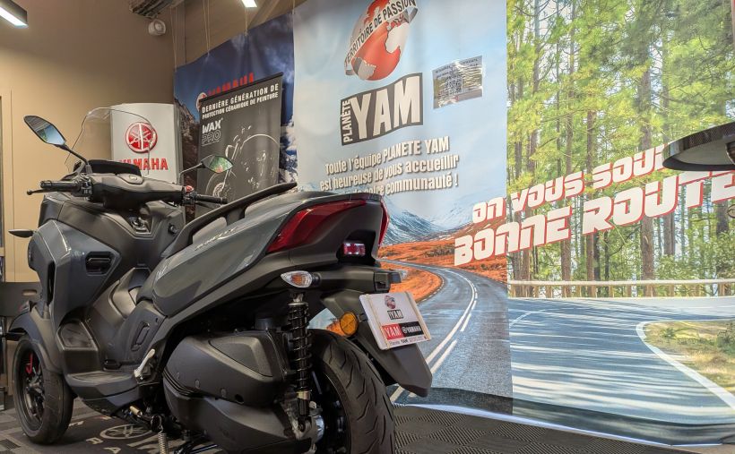 YAMAHA TRICITY 300 6