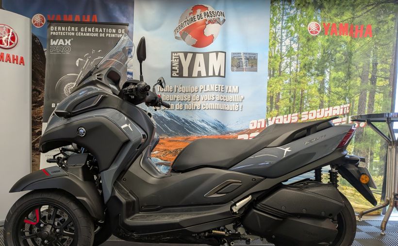 YAMAHA TRICITY 300 4