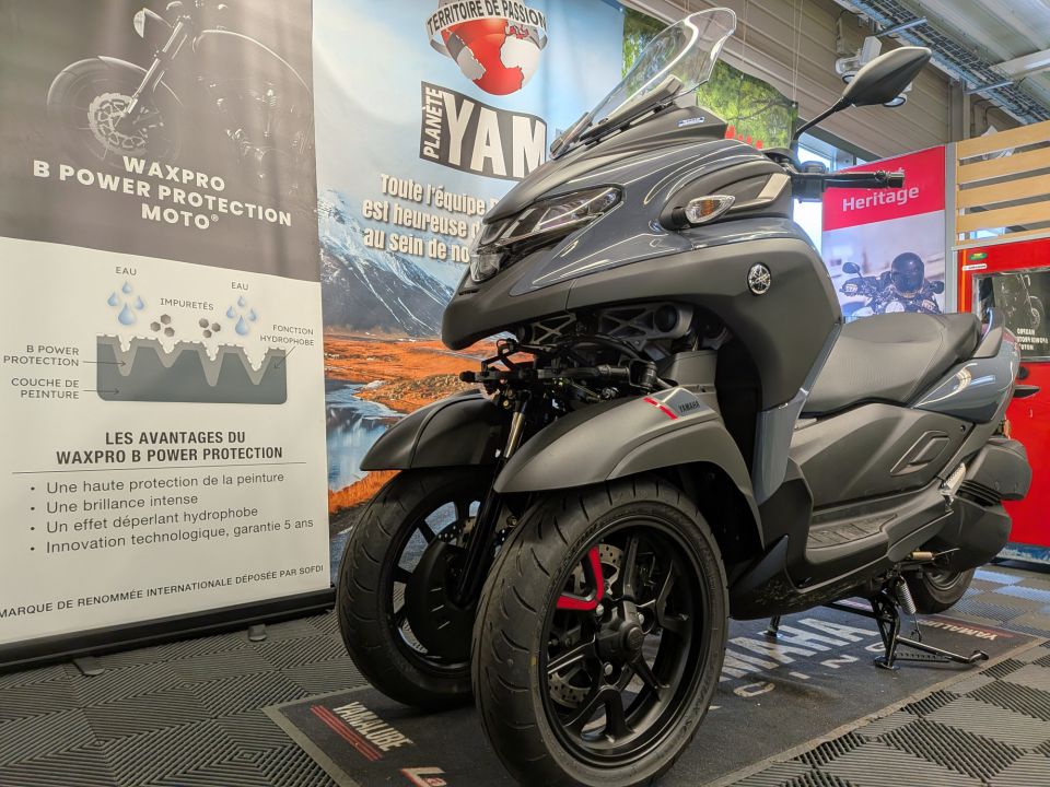 YAMAHA TRICITY 300 5