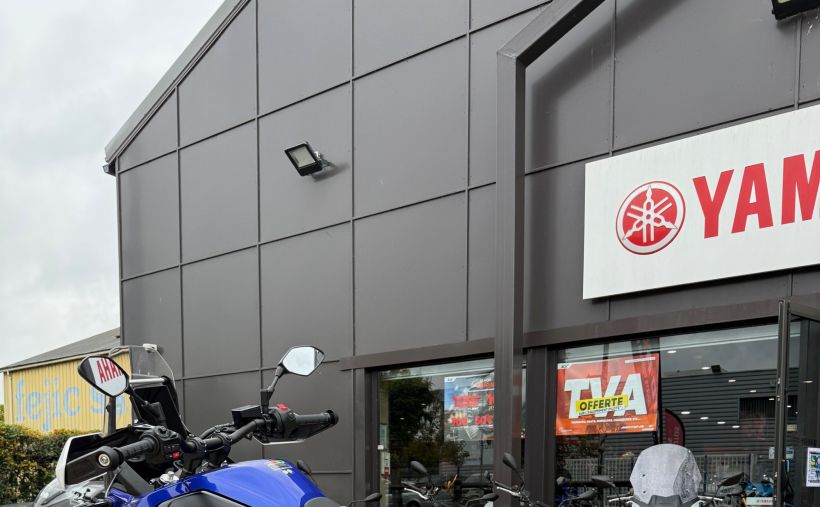 YAMAHA XTZ TENERE 700 4