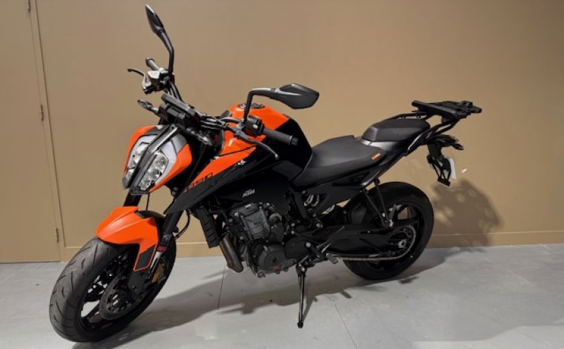 KTM 890 DUKE 2