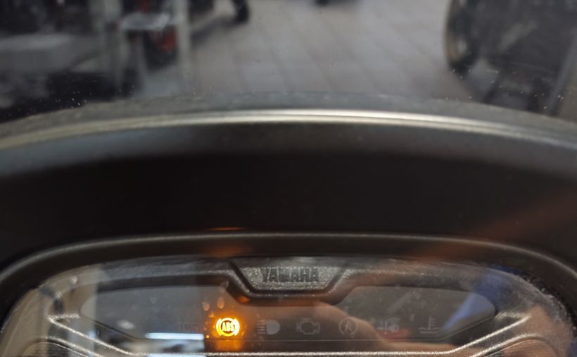 YAMAHA NMAX 125 3