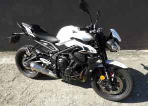 TRIUMPH STREET TRIPLE 765 R - 2023