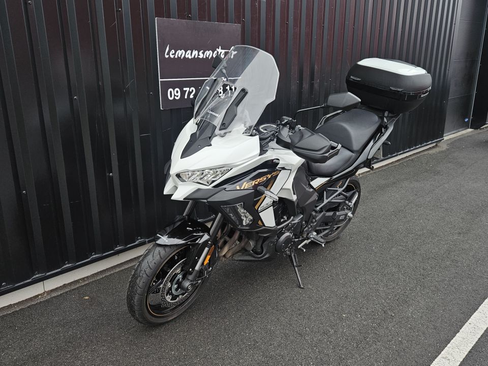 KAWASAKI Versys 1100 15