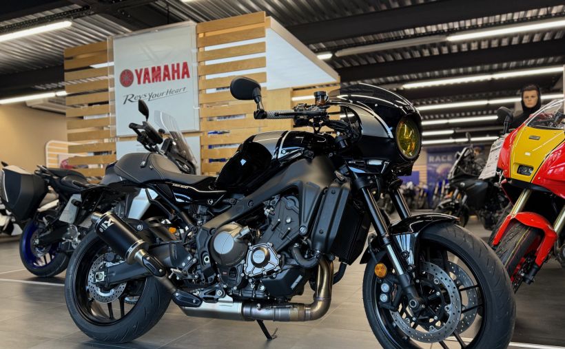 YAMAHA XSR 900 0
