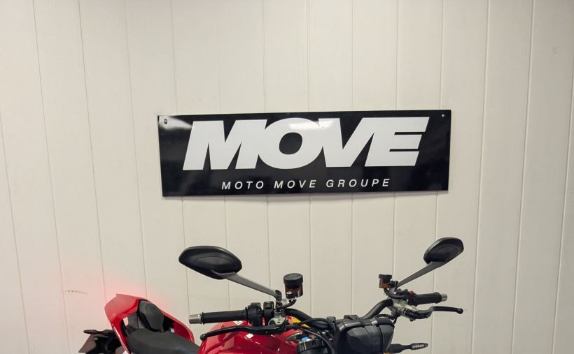 DUCATI STREETFIGHTER V4S 1