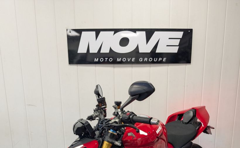 DUCATI STREETFIGHTER V4S 3