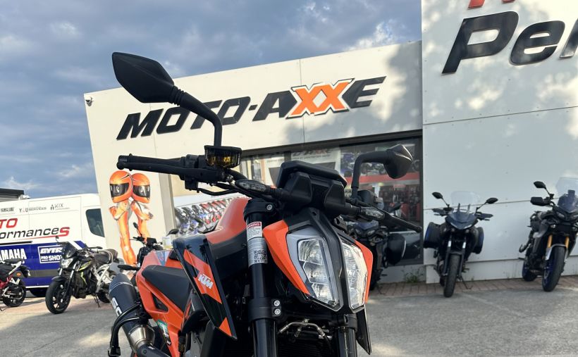 KTM 890 DUKE GP 1