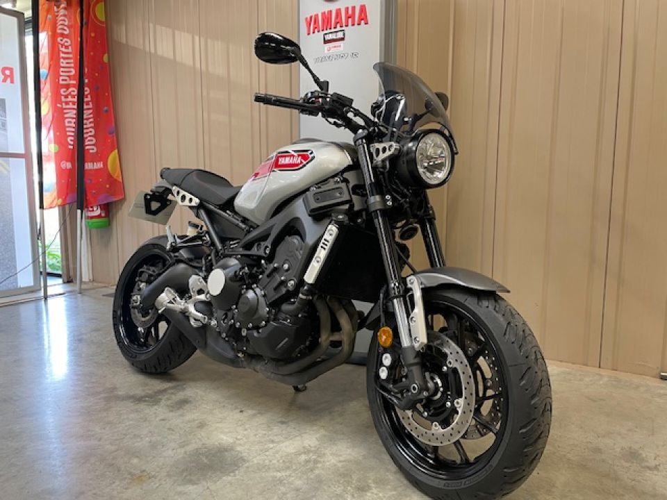 YAMAHA XSR 900 0