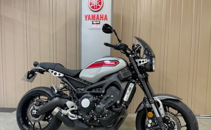 YAMAHA XSR 900 1
