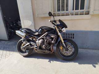 TRIUMPH STREET TRIPLE 675 - 2009