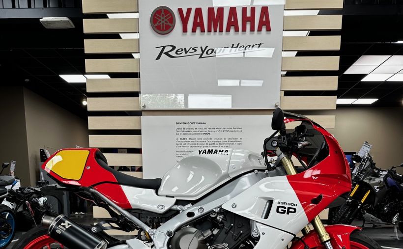 YAMAHA XSR 900 GP 0