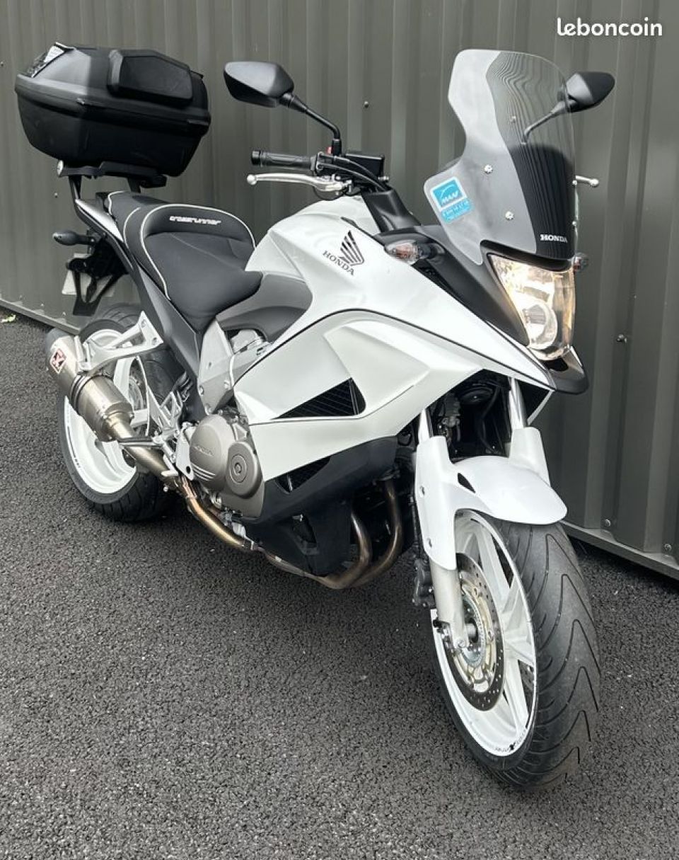 HONDA VFR 800 X 6