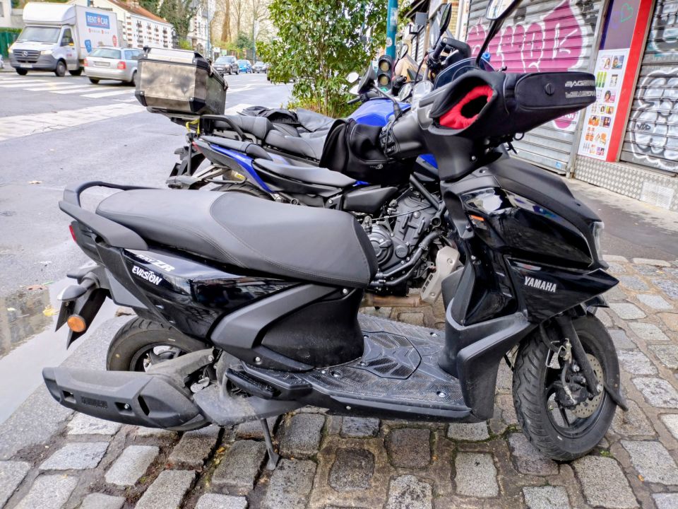 YAMAHA RayZR 125 0