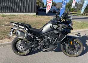 CF MOTO 800 MT - 2025